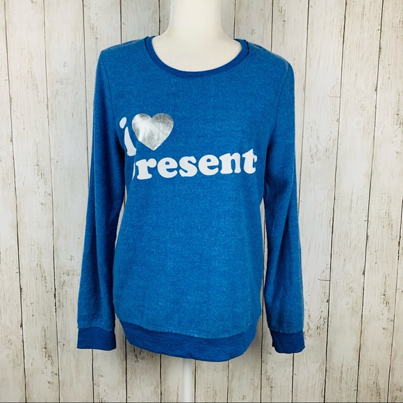 🔥CHASER🔥ANTHROPOLOGIE I LOVE PRESENTS Blue Sweatshirt Medium NWT - Picture 2 of 4